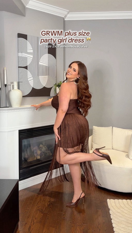 @FashionNovaCurve • all dressed up and ready to dance 🤎✨this fringe dress fits like a dream and makes me feel so confident. such a fun look for any party or night out 💃

🔎 “Bossy Tiara Glitter Bandage Maxi Dress” from @FashionNova in a size 2X ✨

#plussizestyle #plussizedress #partydress #styleinspo #curvyfashion