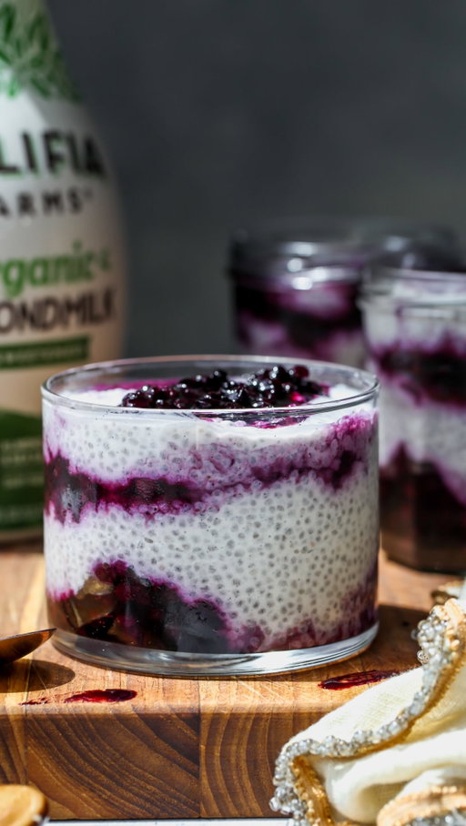 Earl Grey Chia Pudding with Wild Blueberry-Cardamom Compote: a make-ahead breakfast that tastes like a cozy cafe treat. The bright, citrusy notes of bergamot-infused tea combined with protein-rich chia pudding and sweet wild blueberries creates an elevated, nourishing breakfast perfect for weekdays.

I’m using @califiafarms Organic Almondmilk, which is made with the simplest ingredients (water, almonds, and salt!) to create the creamiest chia pudding consistency. #califiapartner

Here’s what you need:
- Earl Grey tea bags (or loose leaf for steeping)
- Califia Farms Organic Almondmilk
- Vanilla bean paste (or vanilla extract)
- Maple syrup
- Frozen wild blueberries
- Coconut or almond yogurt 
- Chia seeds
- Ground cardamom

For the FULL recipe, comment “Full recipe” below and I’ll send it directly to your DMs!🫐

You can also click the link in my bio for full access to ALL of my recipes!

#chiapudding #breakfast #mealprep #dairyfree