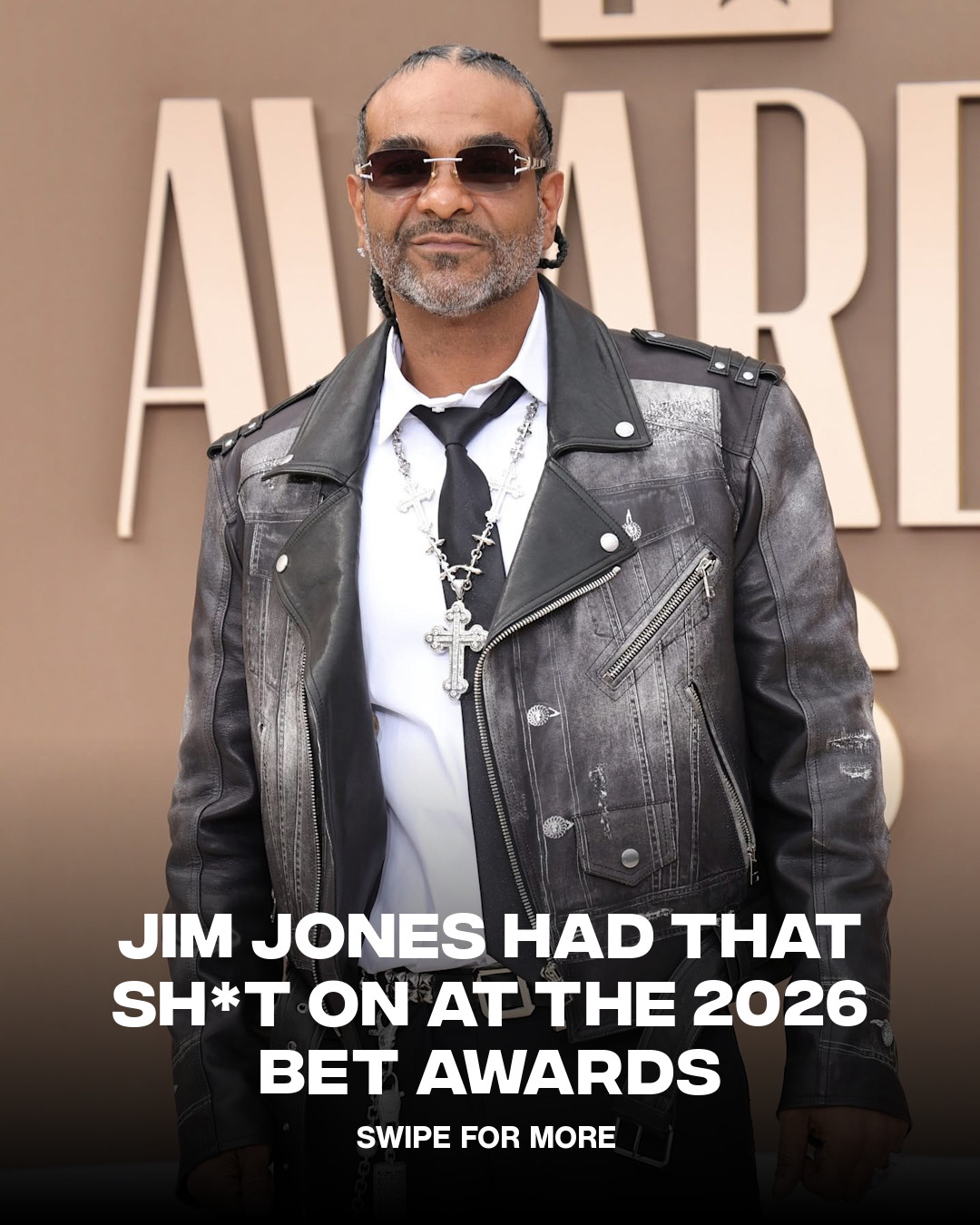 Representing New York 😮‍💨
ㅤ
Jim Jones pulled up to The 2026 BET Awards dripped out in @dior, vintage @valentino, and more.
ㅤ
📸: Getty
🎥: @jimjonescapo