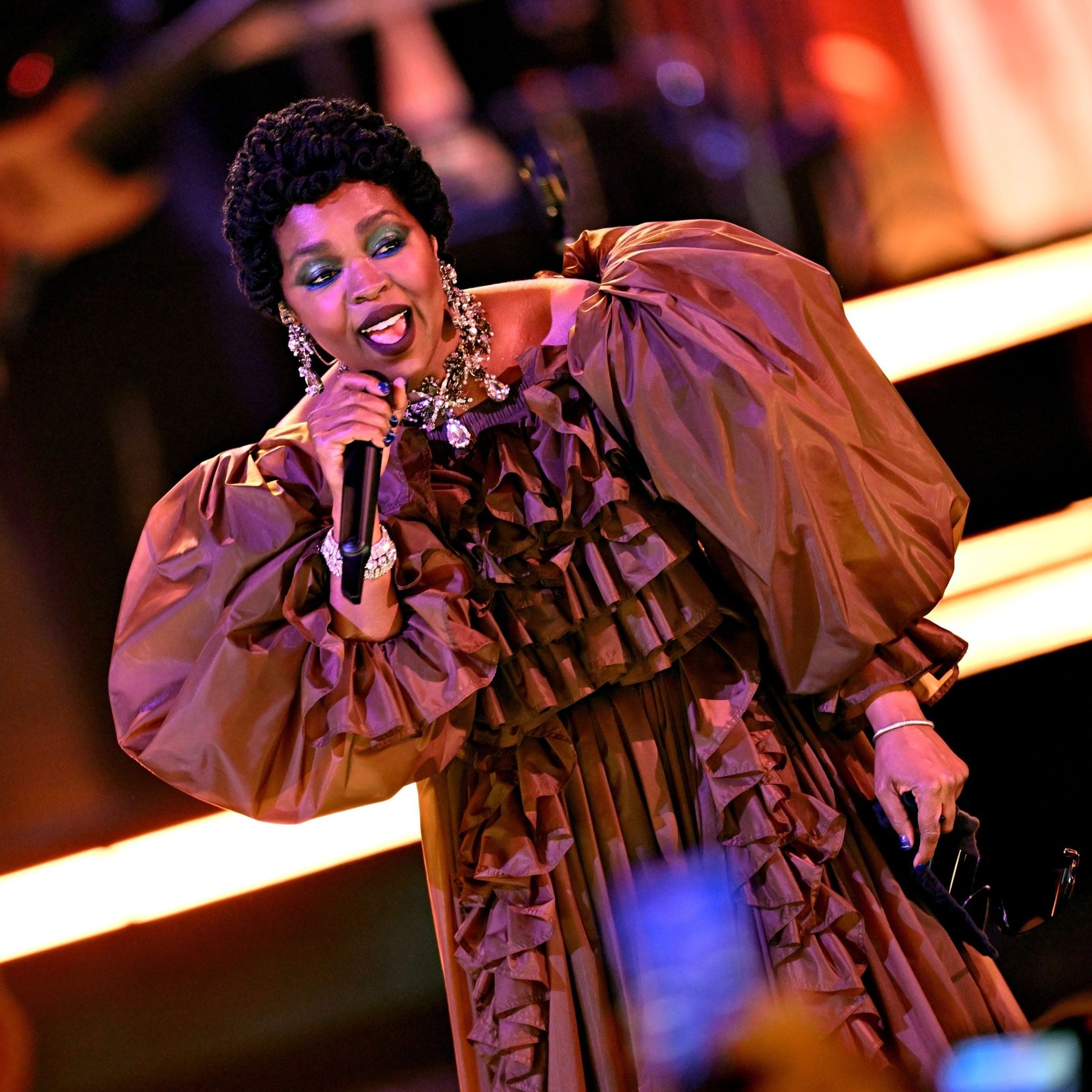 Last night, Ms. Lauryn Hill received the inaugural Living Legend Icon Award at the BET Awards. Watch SZA, Doechii, Nas, Doja Cat, Queen Latifah, Tems, Lizzo, Rapsody, Tierra Whack, and more perform a tribute to the artist at the link in bio.

📷 Getty Images