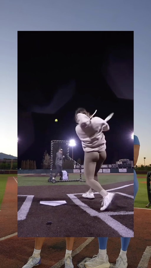 Who did it better? @anamariebruni @thesoftballchic 

#softball #baseball #sports