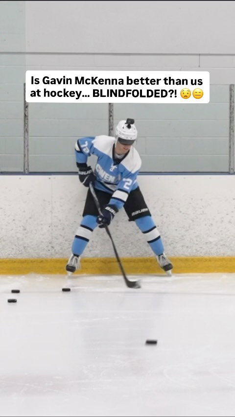Is @gavin_mckenna27 better than @eric.m.kirk and @jessepollock22 at hockey… blindfolded?! 😯😑
.
We tested his stick-handling, passing, and shooting 🎯‼️ Full video is now available on our YouTube channel 👀▶️