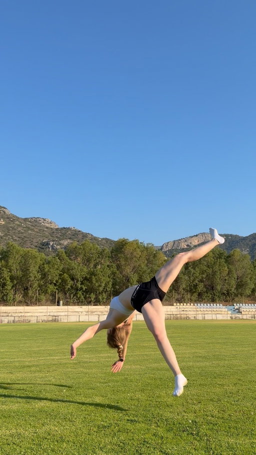 My first dub cork on grass 🥳❤️
 
 
 
 
 
#tricking #training #summer #summertime #flip