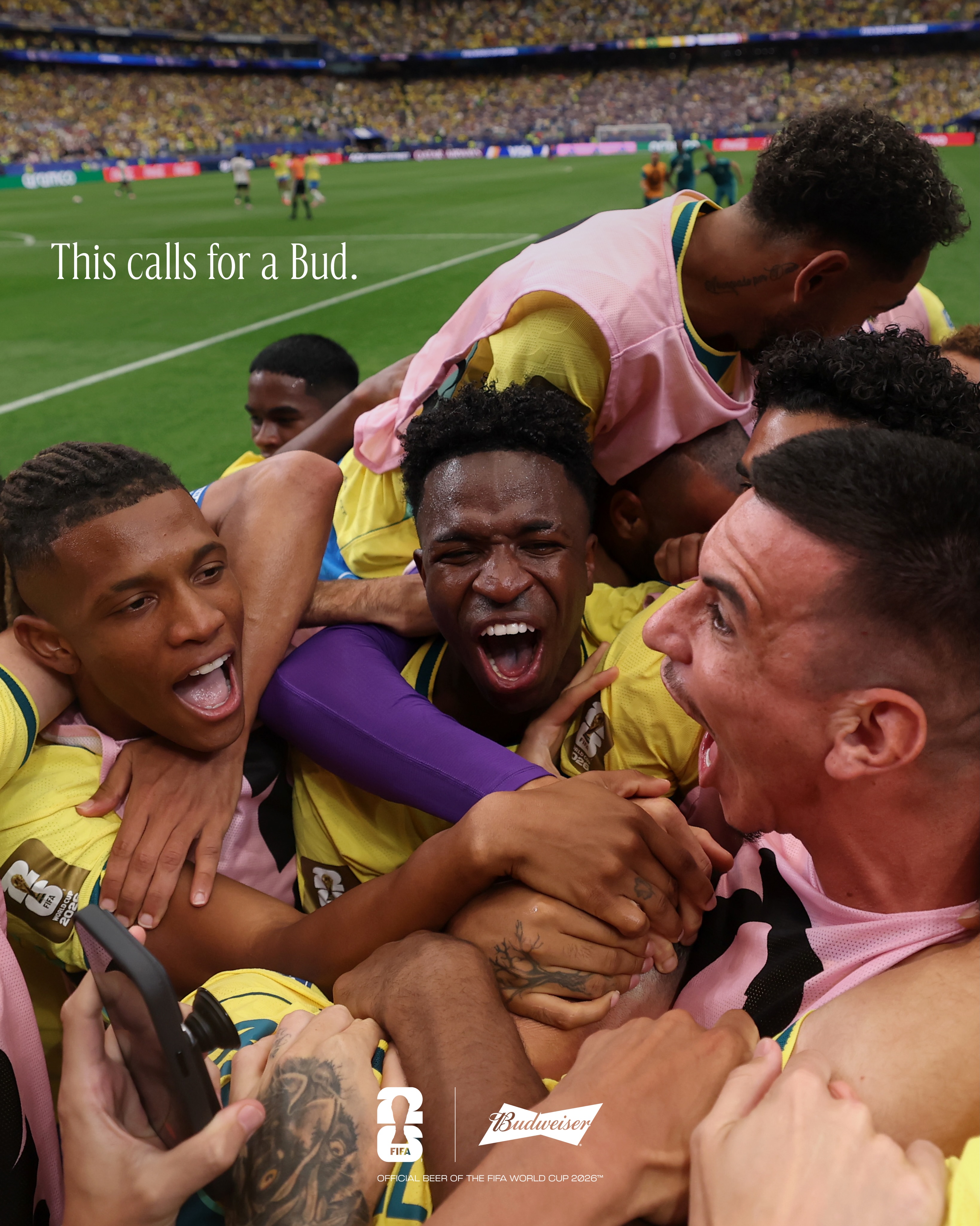🇧🇷 Let It Pour. 

A 90 minute rollercoaster of emotions only the FIFA World Cup™️ can provide.

É pra deixar transbordar 🇧🇷

————————————

Essa montanha-russa de emoções só vivemos com a Copa do Mundo FIFA™️.

 #DeixaTransbordar #BudNaCopa #BebaComModeração