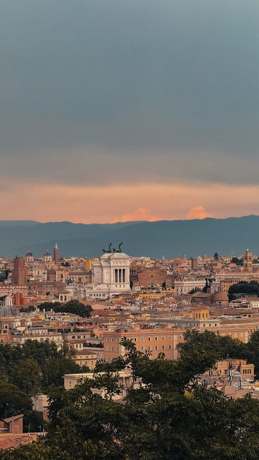 Somewhere in Rome, Italy.

Most men pack the clothes
and forget the standard.

Groomed.
Put together.
Intentional.

Travel changes the city.
Not the routine.

Save this as your reminder.
