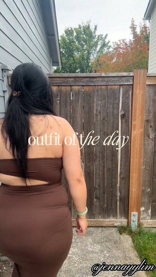 Rather be with you 🤎

Dress: @skims brown tube dress
Shoes: @gap black mules 
Nail set: @eyes.on.me.seattle 💅

Cambodian-American | Seattle, WA | 5”5 | Size: Large | Shoes: 8
•
•
•
•
#seattlelifestyle #lifestyleblogger #ootd #outfitofthedayideas #fashionreels