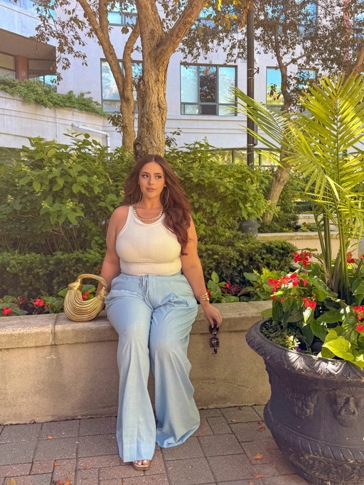 @FashionNovaCurve • summer mode activated 🩵☀️

🔎 “Cara Ribbed Tank”
🔎 “Karianna Linen Blend Wide Leg Pant”
🔎 “Eleni Handbag - Gold”
@FashionNova 

#plussizestyle #curvyfashion #plusmodel
