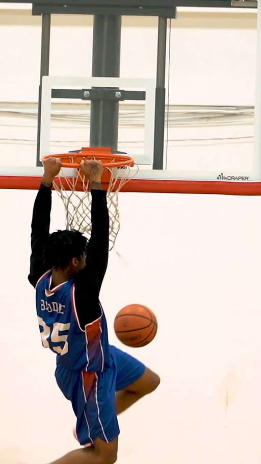 Chicago hoops were on fire! 🔥🏀 Elite Locks vs No Limit Ballers brought the heat. Who had the play of the game? 👀