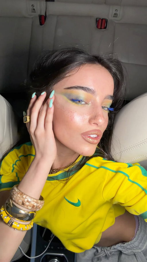 in honour of today’s win.. brazil makeup!!! 🇧🇷 ⚽️
which country next ??? 

#worldcup #brazil #makeup #beauty #makeuptut
