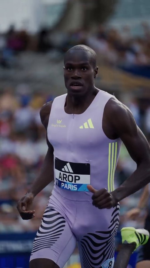 🤩 Un long raid solitaire de FOLIE !

🇨🇦 Marco Arop a placé une terrible accélération dans le dernier tour du 800 m du MEETING DE PARIS, qu’il a remporté en 1'41''84 !

💥 Meilleure performance mondiale de la saison !

🎥 @remi_blomme / @ffathletisme

#MeetingParis #ParisDL
