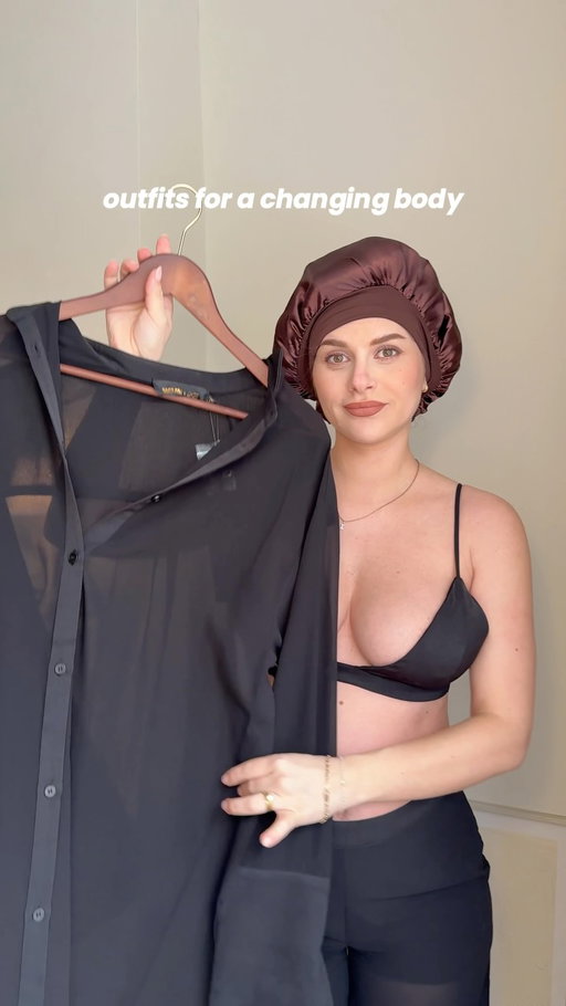 The bonnet makes all the difference 👏 a comfy outfit that still feels kinda nice! Set is @fashionnova 🖤 A D