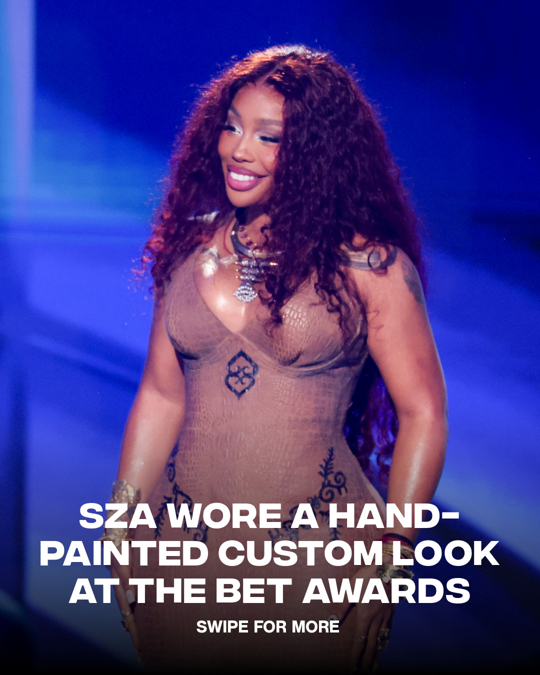 And she looked stunning 🤩
ㅤ
SZA's custom croc latex BET Awards dress was made by @jennax1000 was airbrushed and detailed by hand.
ㅤ
Styled by @brianaandalore, @nikkifinaa, and @akailittlejohn