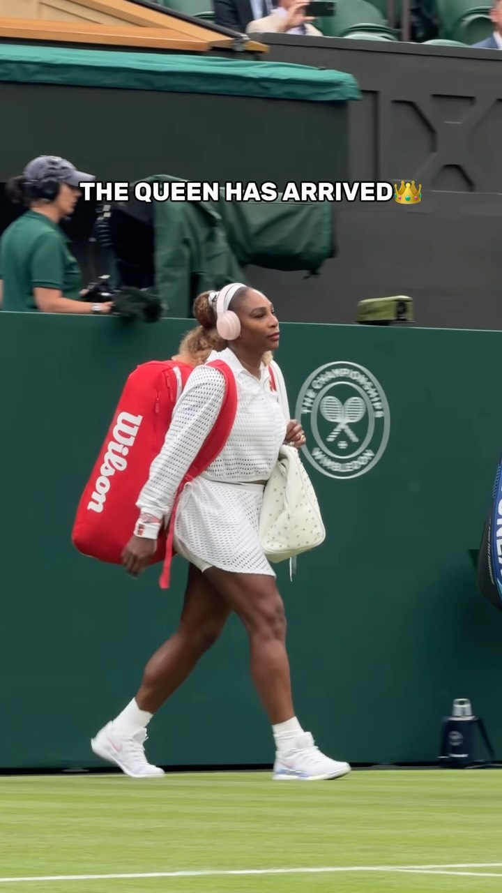 Centre Court welcomes back a legend @serenawilliams @wimbledon @espn