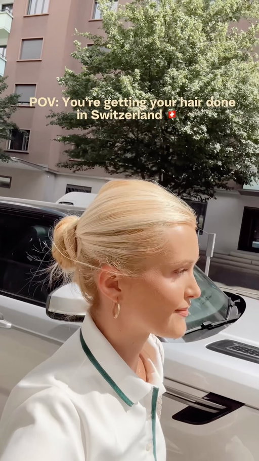 @fannyvouilloz you are my queen! 

So, as you already know I wanted some highlights in my hair to add a little visual volume and to make my curls last longer😅

We decided with Fanny that I am keeping my colour, that I always do at home and she added the highlights, toned my hair and gave me a layered cut.

I looove it. She used Wella products that’s what I know😅 don’t know the numbers! 

What do you think? ❤️