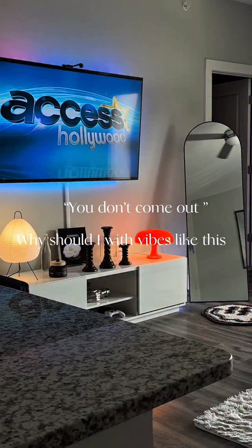 No place like home😮‍💨🏠
.
.
.#livingroomdecor #homedecor #livingroom #cozylivingroom #fypシ
