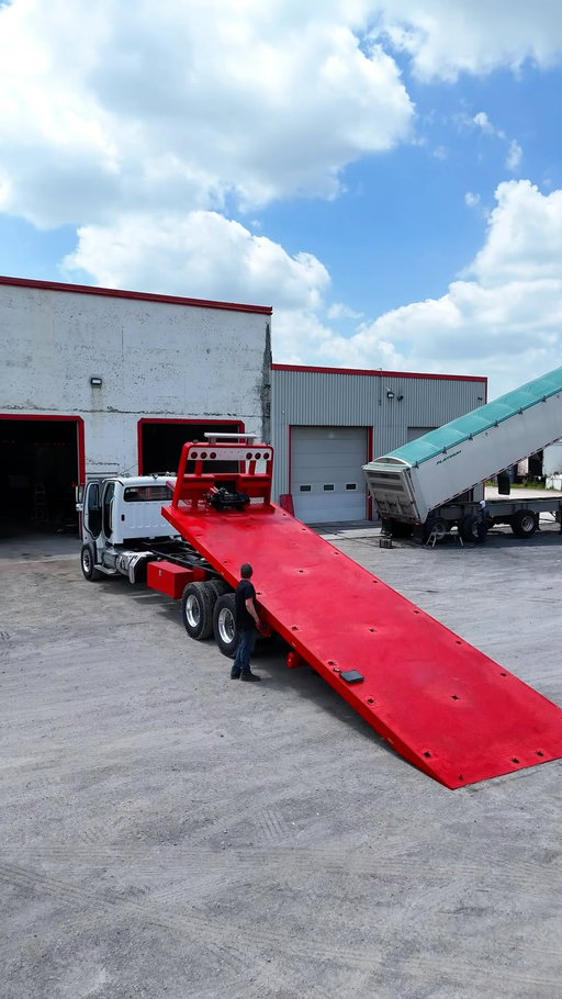 This tow truck went through the full transformation: new lights, custom body kit, custom bumper, headache rack with light bar, fresh paint, and a full hydraulic setup. Every piece added with purpose.

#CustomBuild #TowTruck #HydraulicSetup #ontariotrucking