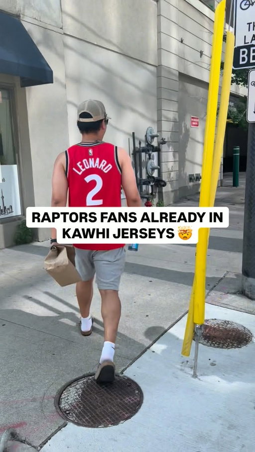 Raptors fans already repping Kawhi in Toronto 

Share this with Raptors fan 

#nba #torontoraptors #raptors #wethenorth #toronto