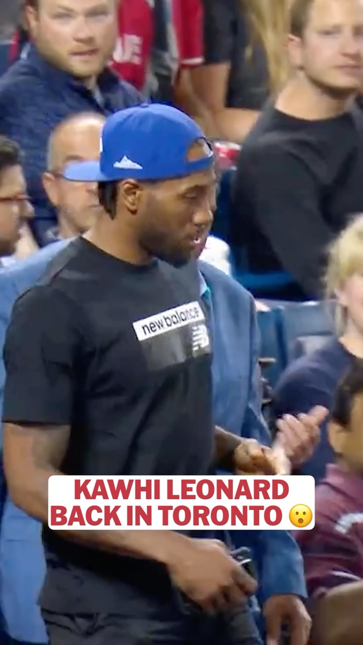Kawhi Leonard is heading back to Toronto 😮

He showed up to a Blue Jays game after winning Finals MVP for the Raptors in 2019 and the fans were loving it 🔥

#MLB #Basketball #NBA #Sports