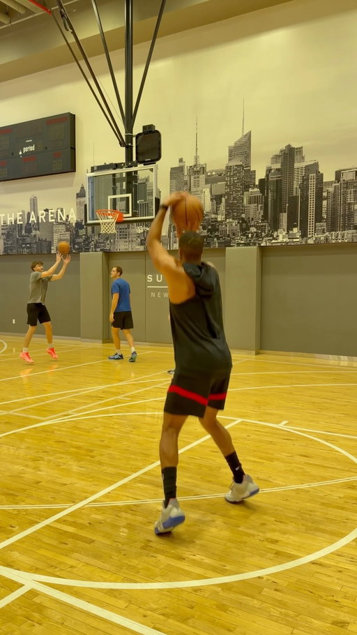 Here is a tough drill to try! 60 seconds = Over 20 makes. @3jmccollum made 24!! Which is great! This is the 10th offseason we have worked out, our first offseason there were no rebounders, no passers, I recorded myself 🤣. We had no music. Man we have both came a long way, CJ has been one of the most prolific scorers of the past decade 🏁✅ (Check out the last 2 clips lol, 10 years ago)