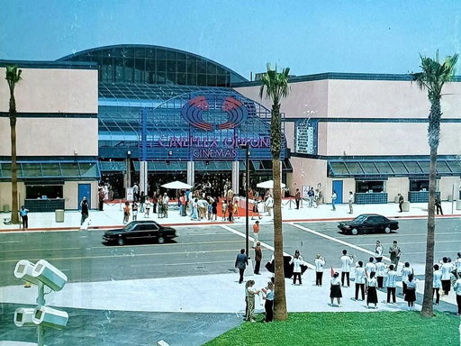 Happy 39th birthday to AMC Universal Citywalk! It opened in 1987 as Cineplex Odeon (Before Citywalk was even built)! It has one of the only true IMAX GT theater designs in LA and is frequently used by Christopher Nolan during post production of his films!