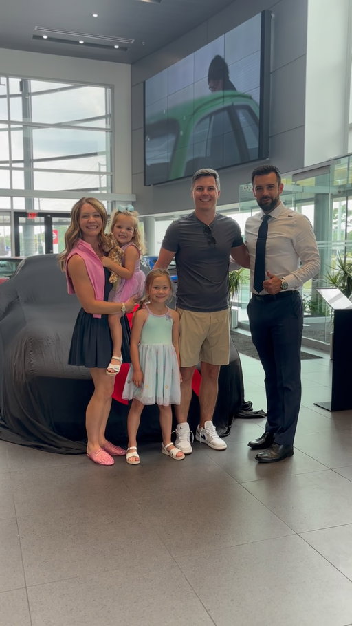 Huge congratulations to the Greenleaf family on taking home their stunning 2026 Porsche 911 Carrera 4 GTS T-Hybrid! 

Finished in a striking Oak Green Neo over Black extended leather with Chalk stitching for a sharp, modern contrast. Inside, the 930 leather package adds a level of heritage craftsmanship that ties this GTS straight back to Porsche’s roots — true old-school luxury wrapped around cutting-edge T-Hybrid performance.

#porsche #911 #gts #porscheclub #bestclients