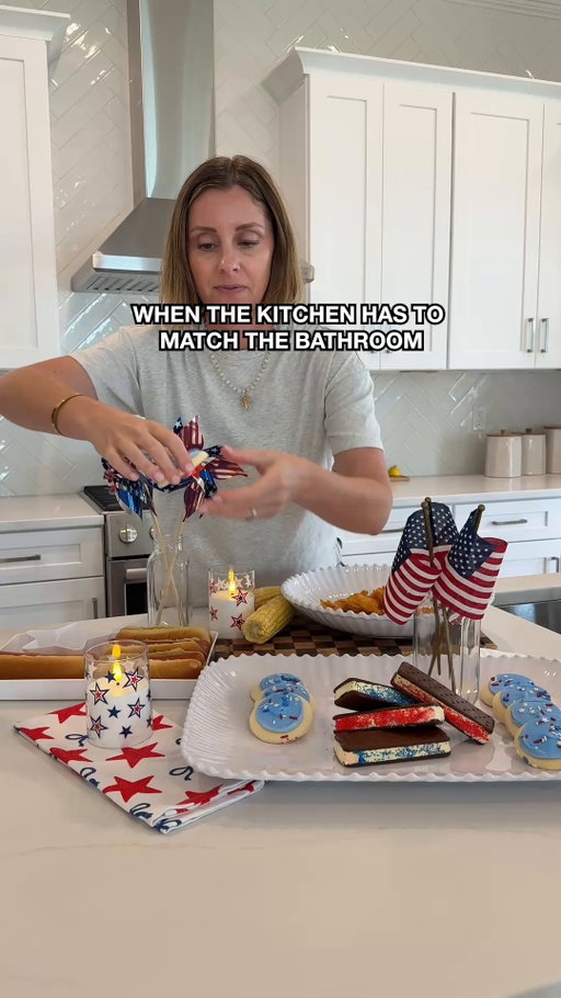 If the bathroom is dressed for the Fourth, you know this host thought of everything, Including stocking it with America's #1 Long Lasting Roll. 
*based on sheets sold