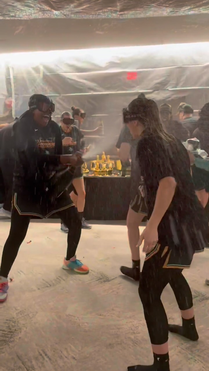 Don’t tempt JJ with a good time 😆

Jonquel Jones is loving every second of the championship celebration.

2026 WNBA Commissioner’s Cup | @coinbase