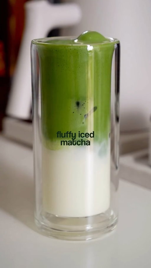 proof that fluffy matcha can brighten your gloomy day 🌧️🍵

i’ve always been obsessed with watching Niko Neko pour their matcha, so I had to try it today! 
if you’re in the mood for a fluffy matcha, you should definitely try this! but but…pls remember to use SUPER cold milk, that’s the secret to getting that fluffy texture ☁️🍵

— 70ml milk of choice ( make sure the milk is very cold ) 
— 5 grams of matcha ajisai @nikonekomatcha 
— Sieve the matcha
— Froth it with frother around 1minute
— Finish off with chasen to get extra smooth texture 

— Fill the glass with ice and 70ml of milk
— Slowly pour the whisked matcha over the milk 

.

#fluffymatcha #icedfluffymatcha #nikonekomatcha #matchagram #homecafemalaysia