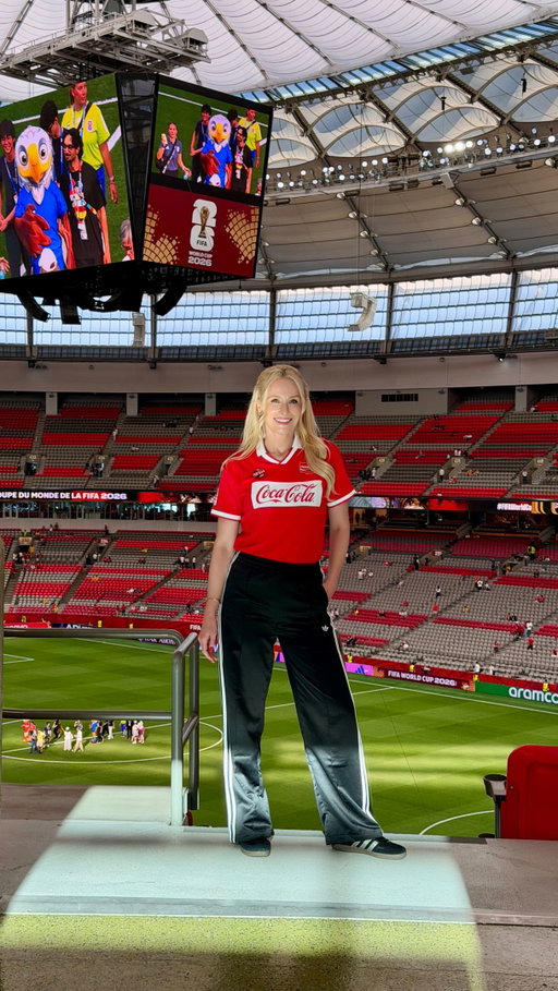 Is this real life!? 🤯 Coca-Cola sent me to the FIFA World Cup 26™ and onto the field as Coin Toss Assistant. It was the experience of a lifetime!

⚽️ The fan zones. The Coca-Cola suite. The crowd excitement. The match. Everything was SO MUCH fun and Canada showed up for the occasion.

Thanks @cocacola_ca for such an incredible experience!

#cocacola #worldcup #vancouver #canada #allthefeels