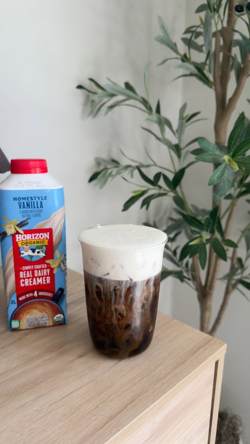 #ad THIS is the vanilla cloud foam that your cold brew needs ☁️🤎Made with @horizonorganic Homestyle Vanilla Creamer, it’s organic, froths like a dream, and has officially become my go-to cold brew topping:
Cloud Foam ☁️

¼ cup heavy cream 
Splash of Horizon Organic Homestyle Vanilla Creamer
Froth until fluffy and pour over your favorite cold brew

Let me know below what your favorite addition to cold brew is! #horizonsponsored #HorizonOrganic #CoffeeRecipe #ColdBrew