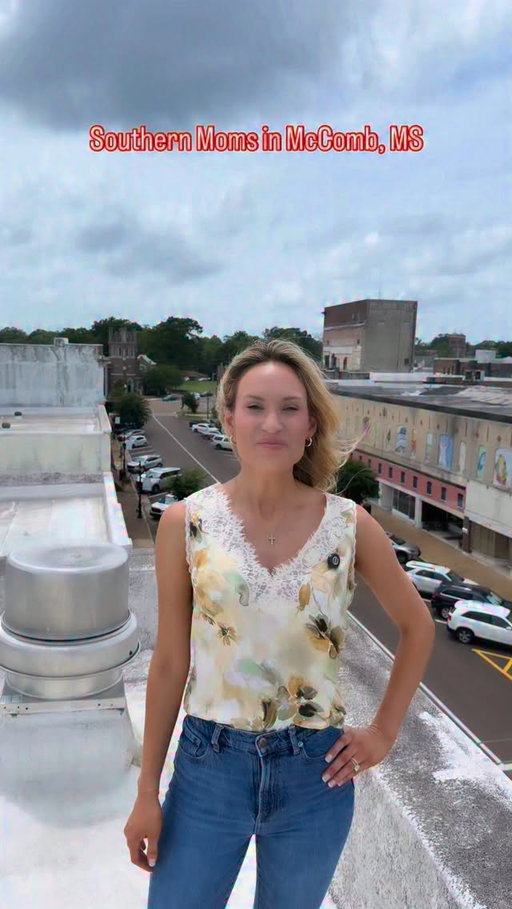 I go hard for McComb! Follow @palacetheaterofmccomb and contact them if you are interested in being a sponsor for their fundraiser on August 15! 

#mccomb #southernmom #womenincomedy #thesouth #mississippi