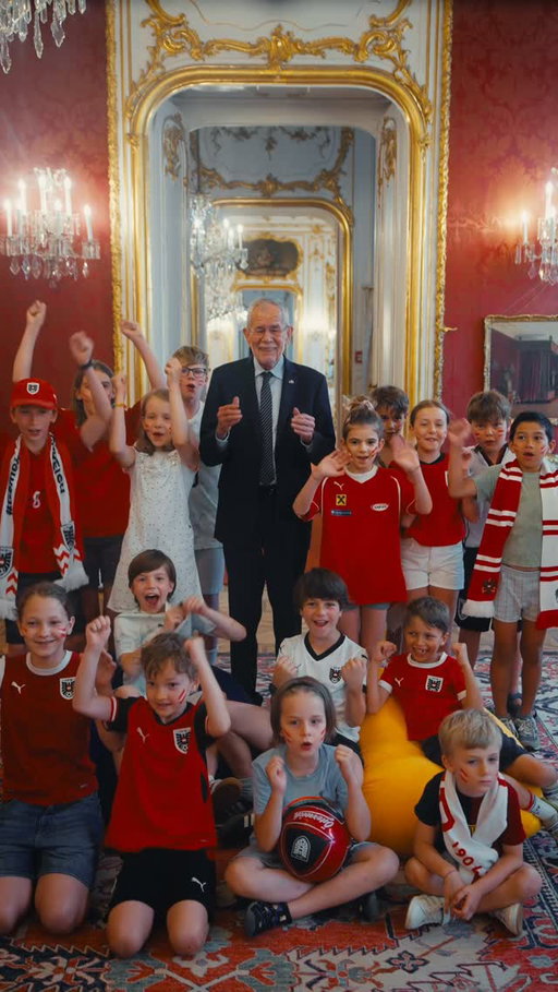Liebe Eltern, heute wende ich mich als Bundespräsident direkt an Sie. 🇦🇹⚽