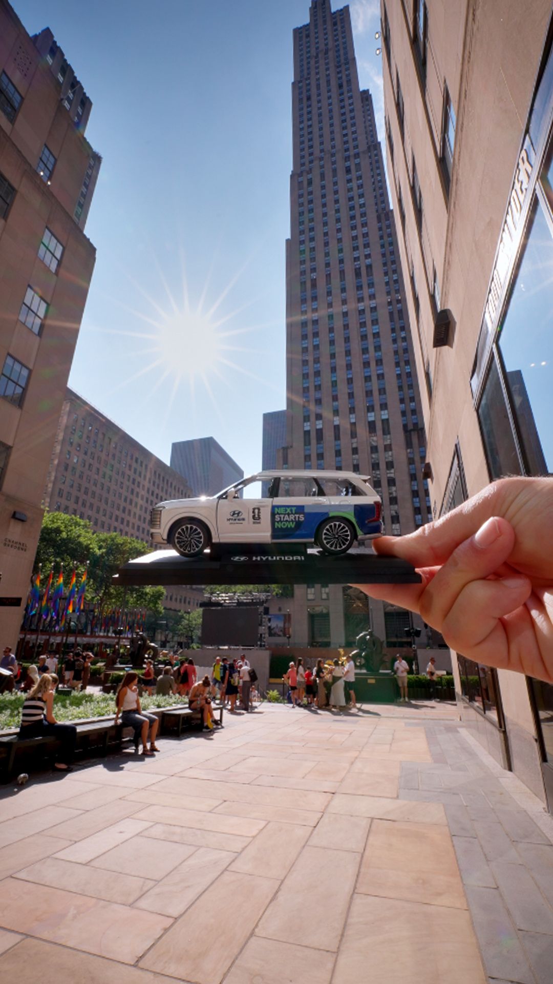 New York in motion. World Cup energy, Hyundai in the game. 

#Hyundai #NextStartsNow #FIFAWorldCup