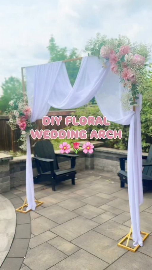 This floral arch belongs on the mood board ✨🌸