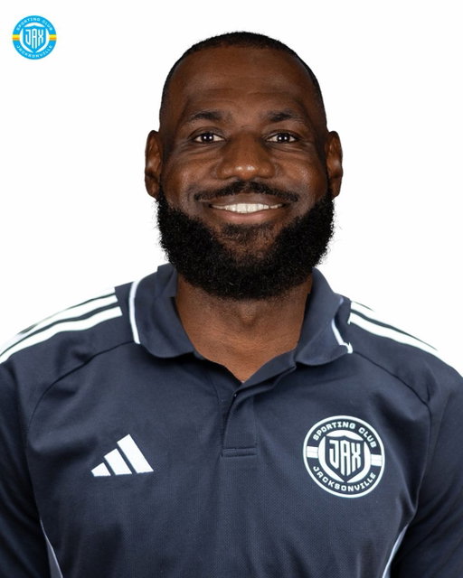 If everyone’s making a pitch… so are we 👀

The First Coast looks good on everyone @kingjames 👑

#ProSoccerProJAX #LeDecision #JustJokes