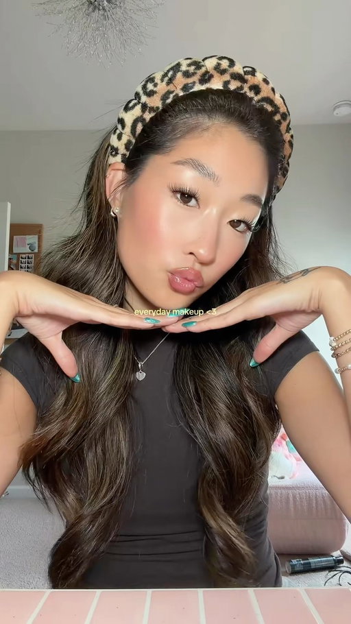 get up & go get ready! #makeup #makeuptutorial #grwm #naturalmakeup