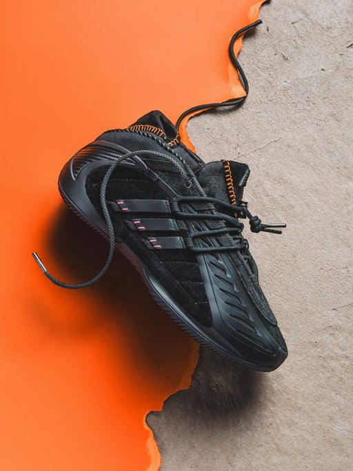 The AE2, but elevated.

I’ve loved what Adidas has done with Anthony Edwards’s signature line, and I’ve loved the work @art.of.sole has done on prior models too, so I was excited to see what he’d cook up here with these 1 of 1 customs.

These didn’t disappoint. Premium materials, careful craftsmanship, an already great silhouette taken somewhere new.

Can’t wait to put these on feet! Believe that!