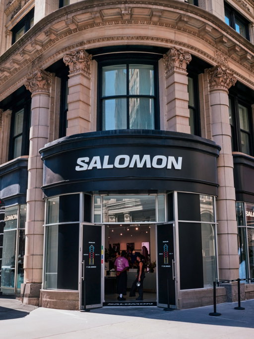 Salomon Flatiron is officially open in the heart of the historic Flatiron district in NYC. ⁣
⁣
Join us as we create a vibrant community hub for runners to connect, share, and engage with the Salomon brand. ⁣
 ⁣
141 5th Ave, New York, NY 10010⁣
Store Hours:⁣
Sunday: 11am - 7pm⁣
Monday - Saturday: 10am - 8pm