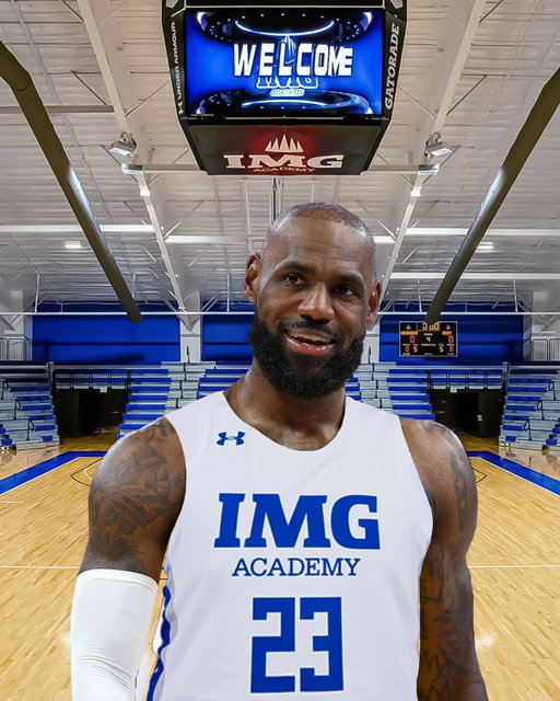 The rumors are true 👑

Ascender blue suits you @kingjames 🙂‍↕️