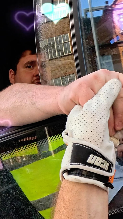 Big holes, a baguette duel, holdings hands, singing and spreading love around London 🖤

Big ups Reflection by Holding Absense 👀🌚

Say hi if you see me whizzing around. I’d love to meet you! 

Love you x

.

#harveyridesbikes #harvey #goodvibes #london #gopro