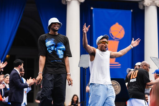 New York—thank you.

To the Knicks organization, my coaches, teammates, staff, and the fans, thank you for believing in me and making this chapter so special. Wearing this jersey was an honor, and I’m grateful for every moment, every lesson, and every relationship I built along the way.

To my teammates, thank you for the brotherhood. I’ll always appreciate the battles we fought together and the memories we’ll carry forever.

As I begin the next chapter of my career, I leave with nothing but gratitude and respect for this organization and this city.

Thank you, New York. Once a Knick, always family. 🧡💙