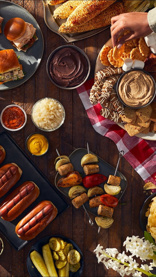 The guest list is set. Is your shopping list? 🌭🇺🇸

Check off the cookout essentials with franks, naturally hardwood smoked sausages, deli meats and cheeses sliced fresh to order, and creamy hummus.

Every item is crafted with the quality and flavor that make gathering around the table even better.

Find your nearest deli and stock up before the holiday weekend, and visit boarshead.com/grilling for more inspiration.