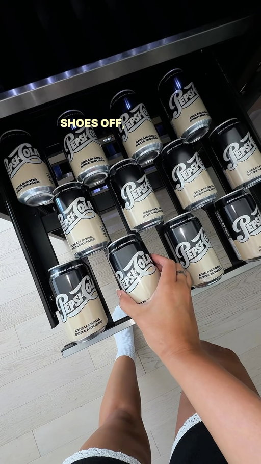 #AD POV: The weather was too nice to stay inside today so I’m heading out for a walk, and yes, that deserves a treat. 👟☀️ Straight to the fridge for a cold Pepsi Cream Soda because this treat was very much deserved. 

What is your latest little summer win, and why do you deserve a treat? 👇 
#youdeserveatreat @pepsicanada