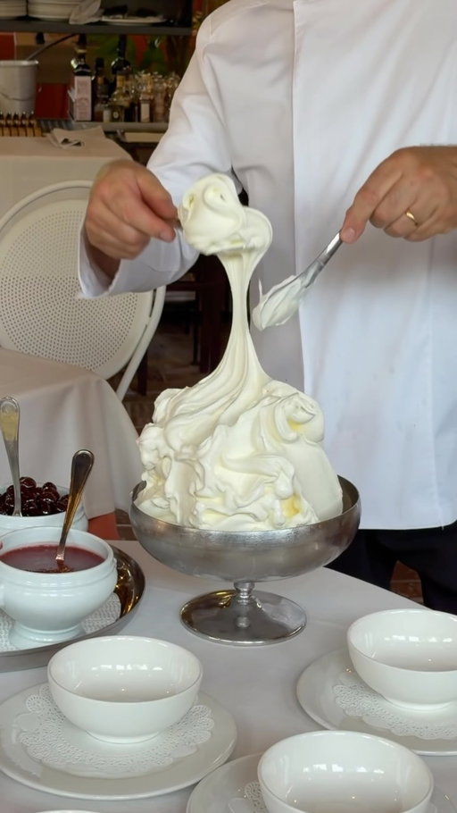 The best gelato in Italy? 
📍 Parma Rotta 

#gelato #italyfood #italiangelato #italy