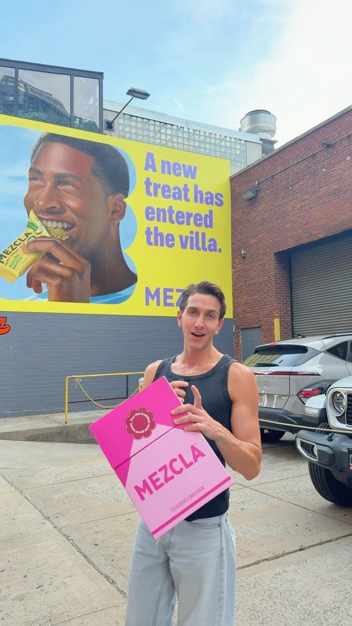 But the real prize is the @eatmezcla. A hot new treat has entered the villa and it’s the new Mezcla flavors. 🙌 #ad