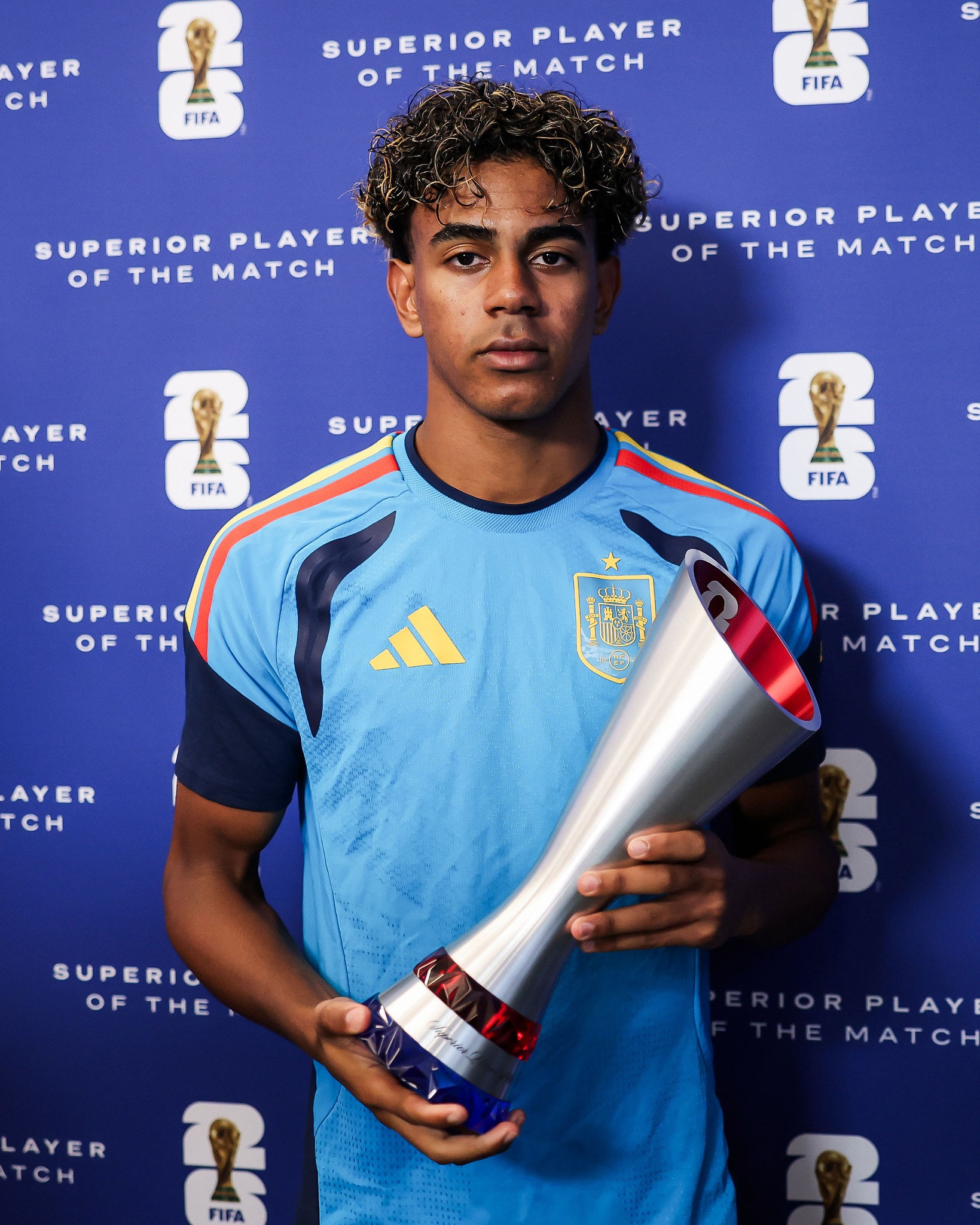 Lamine Yamal after winning his first World Cup MOTM award 😐
