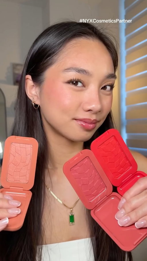 #NYXCosmeticsPartner The most pigmented and long lasting blush I've EVER used🙂‍↔️ now has extended shades! 💗 Buttermelt Blush in shade "Butta Than Coral" @nyxcosmetics #blush #makeuphack