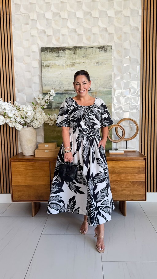 Black and white is so chic for summer and @lovechicos new arrivals are making it SO easy. 🖤🤍

A sleek floral midi, a classic black set, a textured stripe dress, and this bold dress are all summer perfection! 

Every single piece works together. Mix them, match them, swap the accessories — done.

#chicospartner #summeroutfits