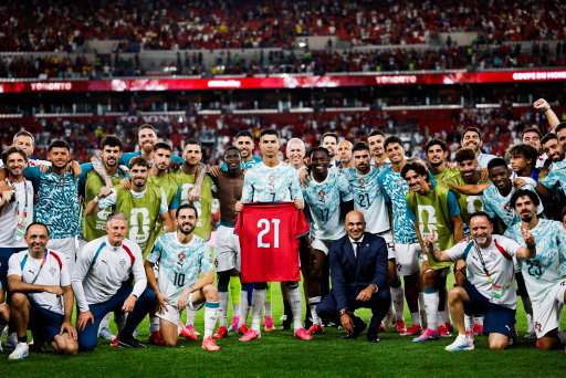 Seremos sempre 27+1 ✨🇵🇹 #VaiDarPortugal

We will always be 27+1 ✨🇵🇹
#ItsPortugalTime