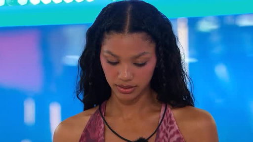 Melanieeeeee I’m going to need you to stand up girl 🙃 #loveislandusa #loveisland